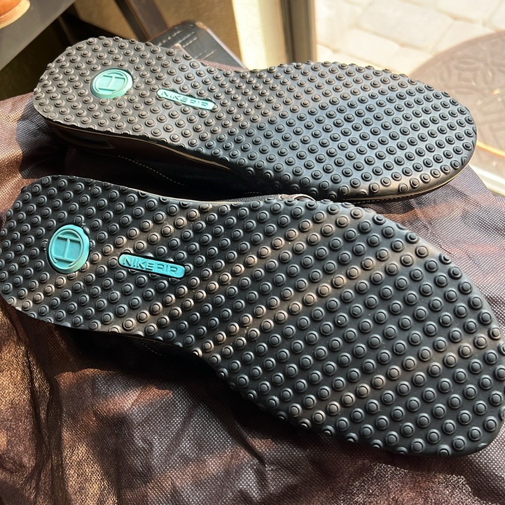 Cole Haan men’s leather dressy flip flops with Nike air  sole. Men’s 9 1/2 - Picture 5 of 10